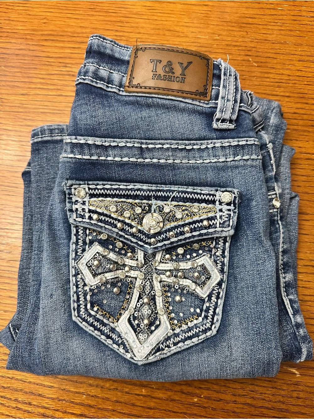 T&Y Women's Embellished Blue Denim Jeans size 5/6